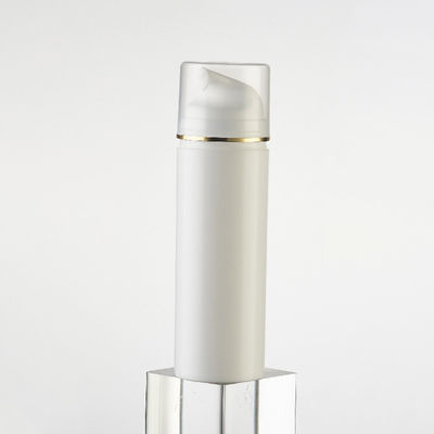 Настраиваемая пластиковая бутылка без воздуха из ПП с квадратным дизайном для превосходного сохранения и 100% эвакуации продукции