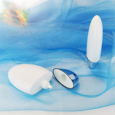 Индивидуальная овальная бутылка для солнцезащитного крема 50 г с УФ-серебряной крышкой для косметической упаковки из полипропилена объемом 50 мл