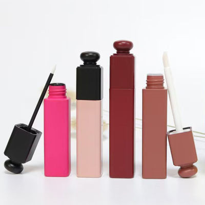 Различные варианты размеров: 5 мл, 15 мл, 22 мл. Выбранная косметическая тушь для ресниц в тюбике с кисточкой. Поддержка индивидуальной настройки.