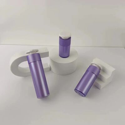 Сердечная форма акриловая безвоздушная бутылка с индивидуальной шелковой печатью и герметичной конструкцией для косметического лосьона